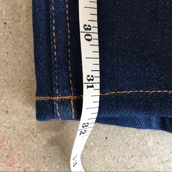 Vintage dead stock Levi’s 40547-2317 Action Jeans - Picture 8 of 8